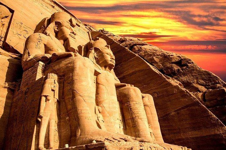 ルクソールからアスワン2泊：アブ・シンベル、フィラエ、ナイル博物館