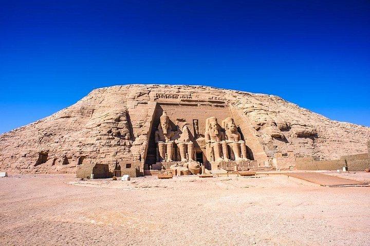 ルクソールからアスワン2泊：アブ・シンベル、フィラエ、ナイル博物館