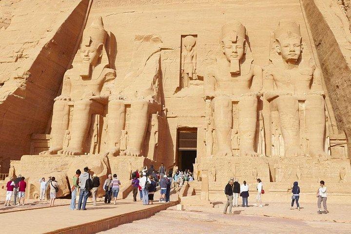 ルクソールからアスワン2泊：アブ・シンベル、フィラエ、ナイル博物館