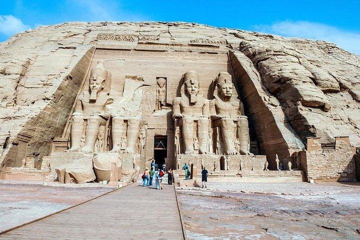 ルクソールからアスワン2泊：アブ・シンベル、フィラエ、ナイル博物館