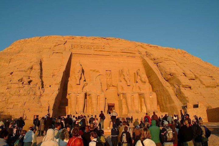Abu Simbel från Aswan med Buss