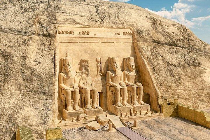 ルクソールからアスワン2泊：アブ・シンベル、フィラエ、ナイル博物館