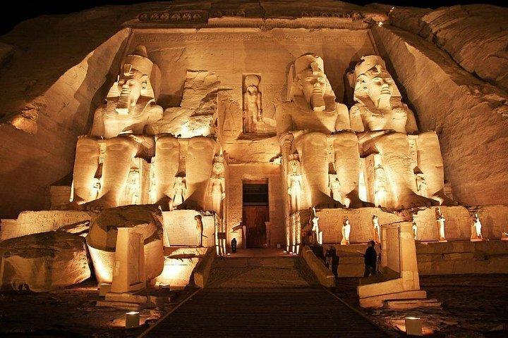 ルクソールからアスワン2泊：アブ・シンベル、フィラエ、ナイル博物館