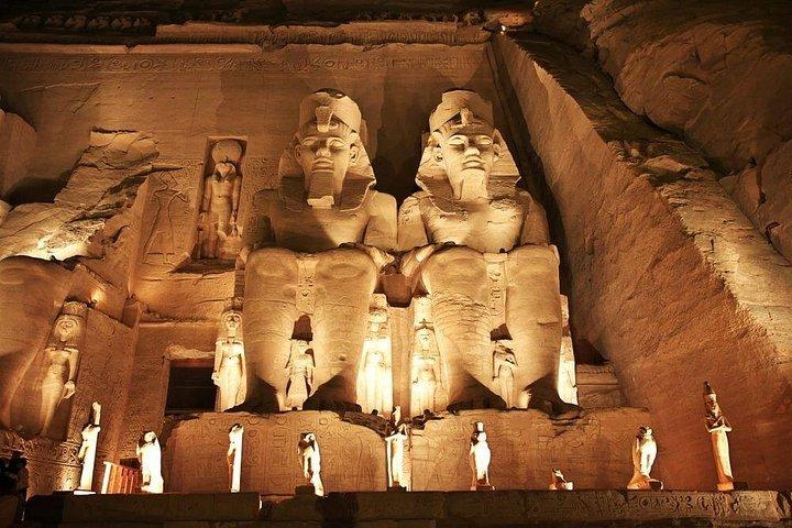ルクソールからアスワン2泊：アブ・シンベル、フィラエ、ナイル博物館