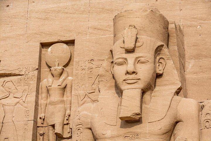 ルクソールからアスワン2泊：アブ・シンベル、フィラエ、ナイル博物館