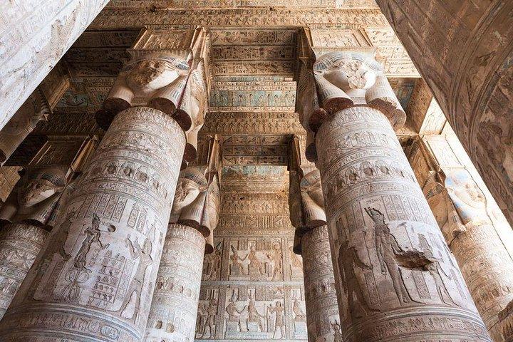 Dendera en Abydos over de weg
