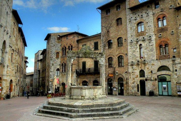 Viagem Privada em San Gimignano e Volterra saindo do Porto de Livorno