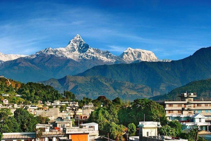 Geführte Tour zur Erkundung von Pokhara mit dem Privatwagen