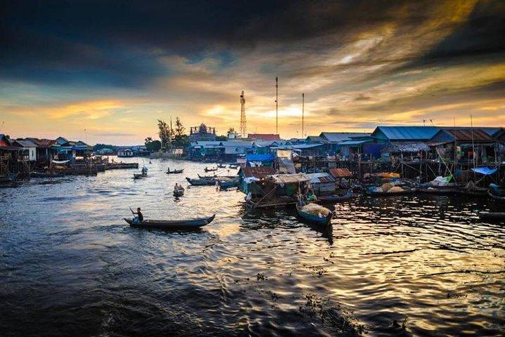 Private Tour by Car Floating Village Kompong Phluk