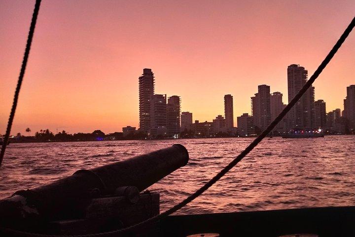 Luxury Cartagena Sunset Pirate ship Adventure, Cannon Show&Drinks