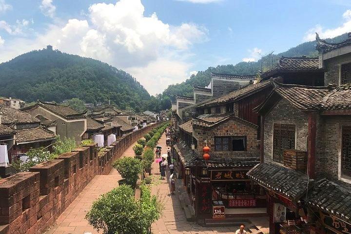 5 Tage Zhangjiajie und Fenghuang (1 Nacht im klassischen Herrenhaus)