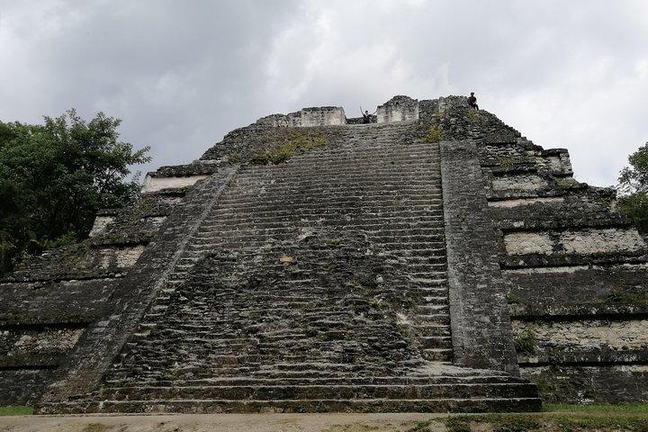 Excursión privada al atardecer Tikal VIP desde Flores Guatemala