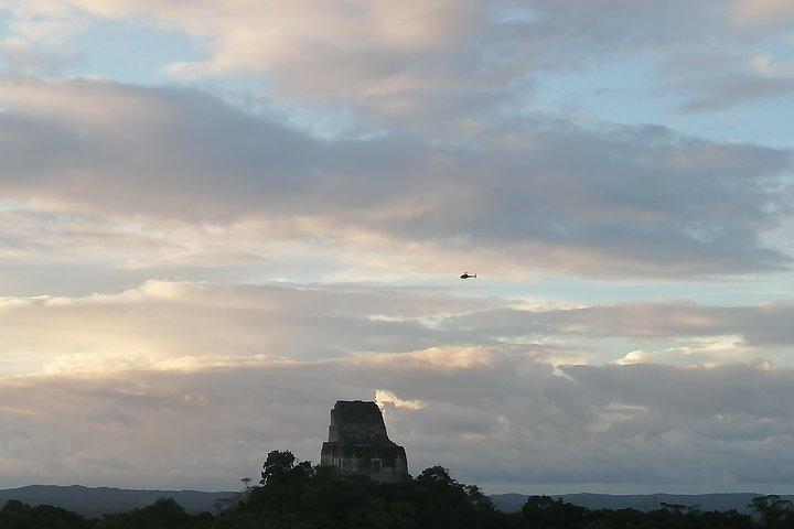Excursión privada al atardecer Tikal VIP desde Flores Guatemala