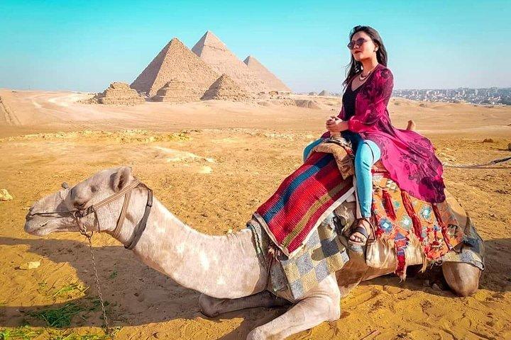 CAIRO Pyramids Tour Från Hurghada