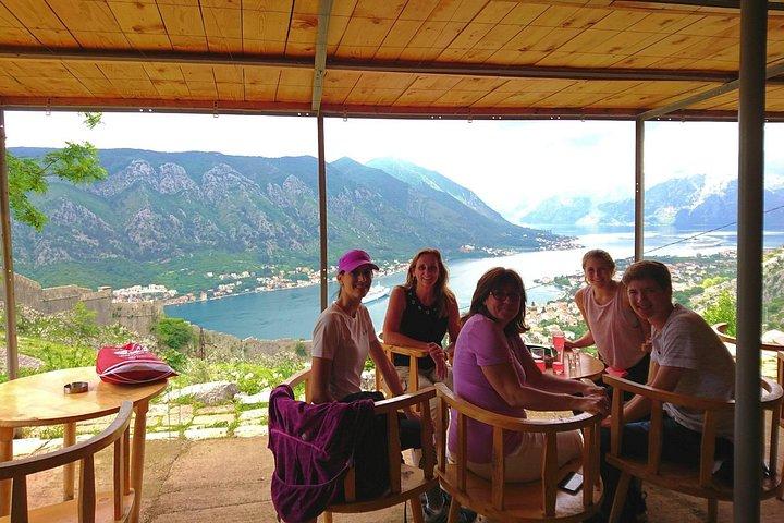 Hiking downhill from Krstac to Kotor, Old caravan path