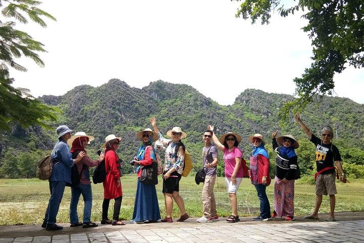 Excursiones de un día desde la ciudad de Hanoi (TOUR PRIVADO)