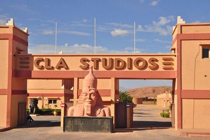 "Da Ouarzazate a Marrakech: il tuo comodo trasferimento privato"