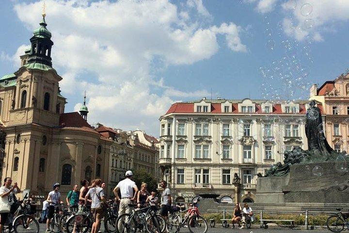 Ganztägige All-in-One-Fahrradtour durch Prag (private Kleingruppe)