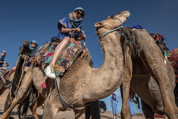 Autentica esperienza in cammello Agafay con snack marocchino