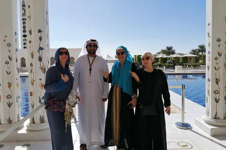 Tour di Abu Dhabi, tour della città di Dubai, safari nel deserto e cena barbecue
