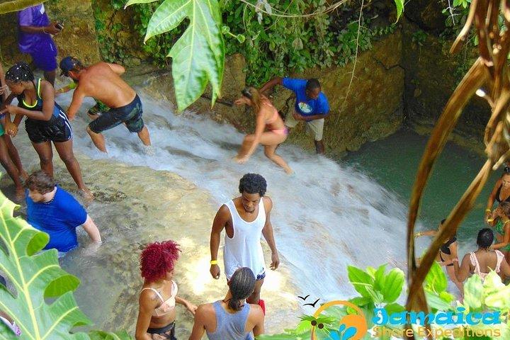 Recorrido por la ciudad de Dunn's River Falls y Ocho Ríos