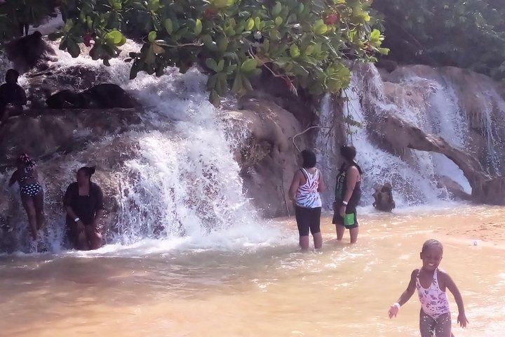 Recorrido por la ciudad de Dunn's River Falls y Ocho Ríos