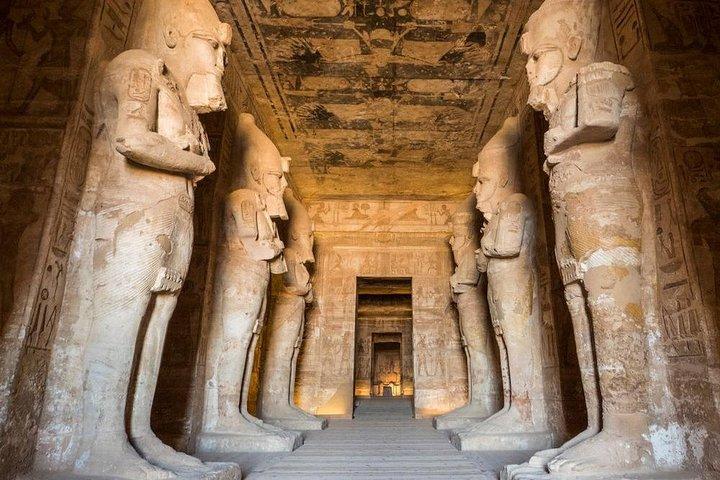 Abu Simbel og Aswan tur fra Luxor