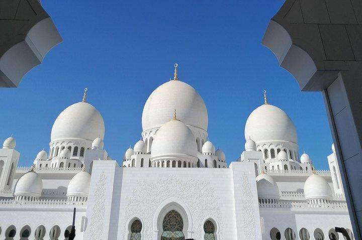 Tour di Abu Dhabi, tour della città di Dubai, safari nel deserto e cena barbecue