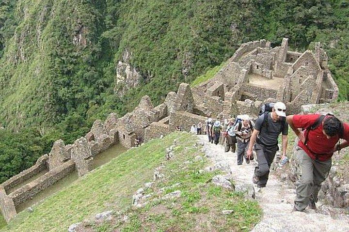 Inca Trail to Machupicchu - INKA TRAIL 2D / 1N. KM 104 - Wiñayhuayna - Machupicchu