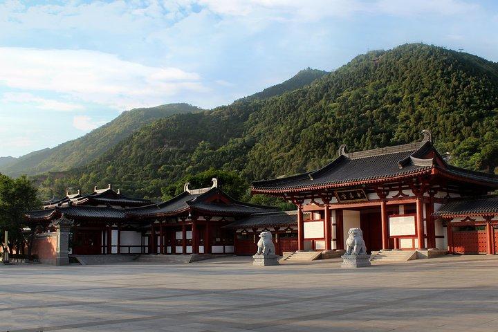 Saltafila: biglietto d'ingresso e guida turistica ufficiale del Palazzo Xian Huaqing