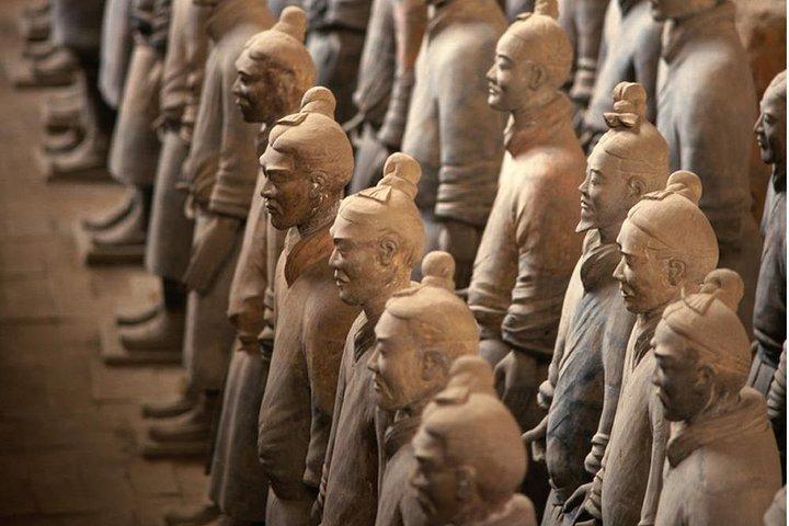 Tour di piccoli gruppi di Xi'an per l'esercito di terracotta e il villaggio neolitico di Banpo