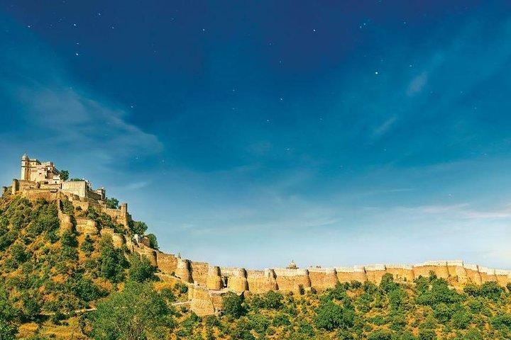 プライベートツアー：UdaipurからKumbhalgarh Fort Tour