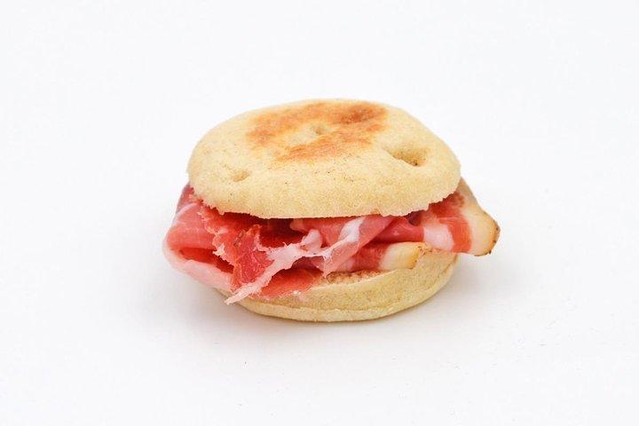 フィレンツェの水上ワイン：食前酒付きプライベートボートツアー