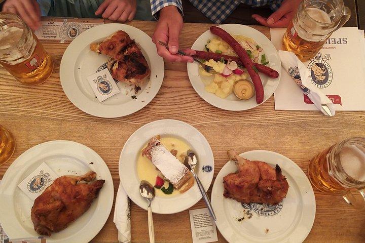 ミュンヘン オクトーバーフェストのビールと食事のガイド付き体験
