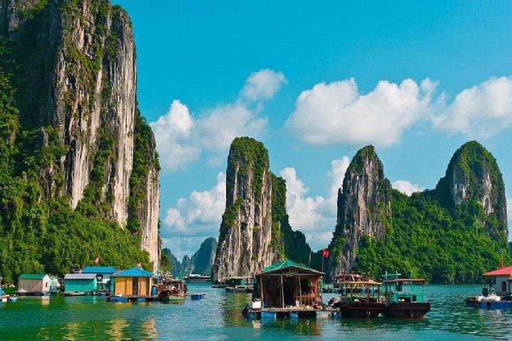 Halong Bay Day Trip 6-timmars kryssningstur [Round-Trip Highway] med lunch, havskajak eller bambubåt (radbåt)