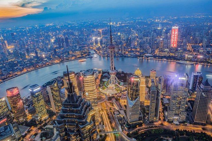 Privétour Shanghai: Jade Buddha Temple, World Financial Center & Acrobatic Show