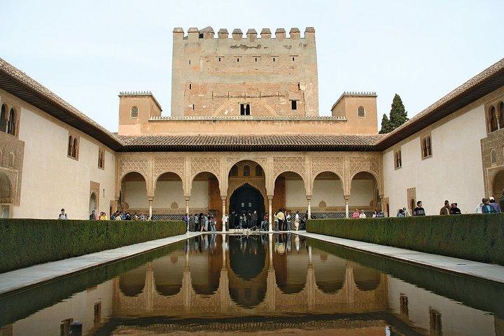 Excursión Alhambra de Granada privada desde Sevilla