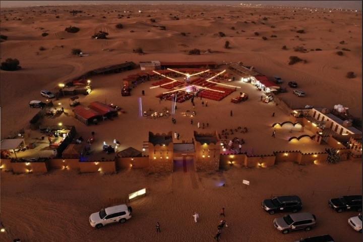 Abendwüstensafari Dubai mit Abendbuffet: Privatfahrzeug