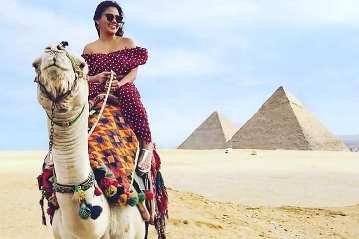 Ausflug in die Pyramidengegend mit einer Pferde- oder Kamelfahrt