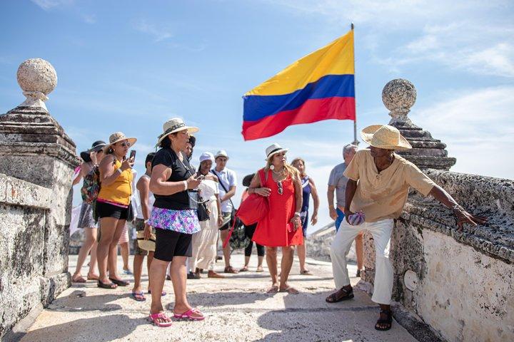 Playa Morena Beach Club Whith Lunch And Walking tour of fort San Fernando