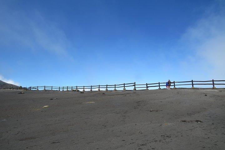 サンホセからイラズ火山、オロシ渓谷＆ランケスターガーデン