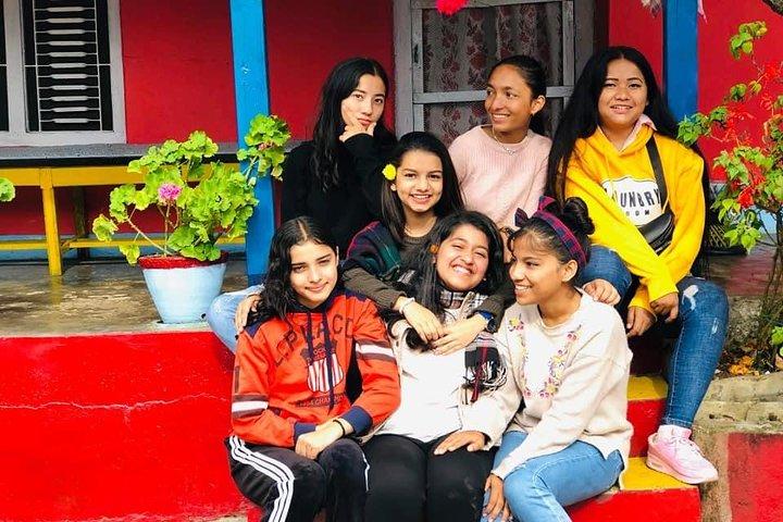 2 noites e 3 dias pela vila de Sirubari saindo de Pokhara