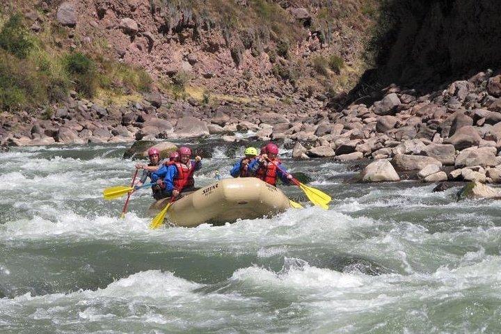 River Rafting + Zipline Cuzco, Abenteuertour