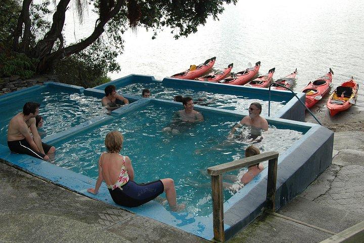 Lake Rotoiti Guided Hot Pools Kayak Trip