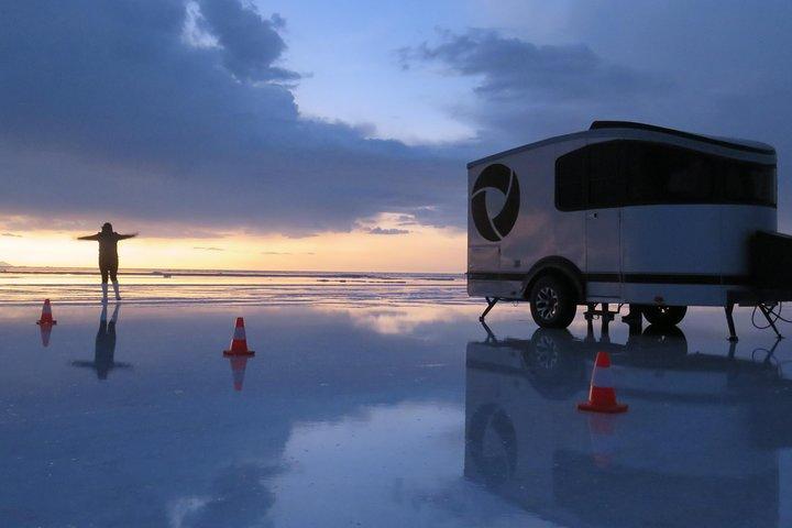 Uyuni Salt Flats Starlight & Sunrise Experience