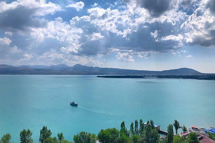 Tour a Yerevan Sevan Dilijan Armenia da Tbilisi 2 giorni