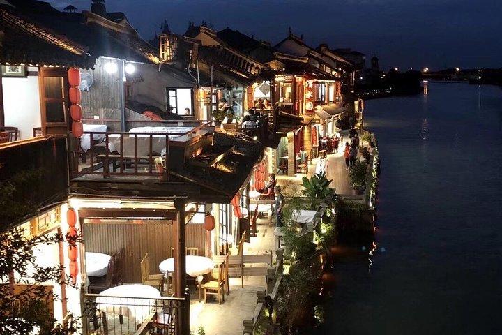 Private Tagestour in Shanghai mit der antiken Stadt Qibao und der Wasserstadt Zhujiajiao