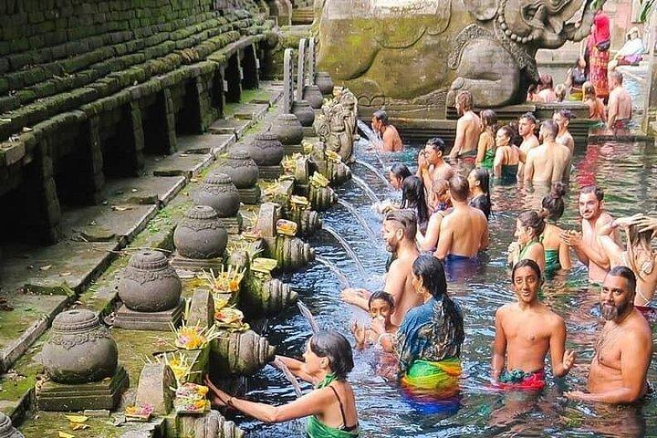 ブサキ寺院ツアー、ケヘン寺院、ティルタ エンプル、ゴア ガジャ寺院
