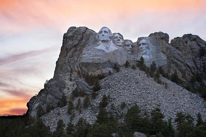 プレミアプライベートツアー:Mt Rushmore、CrazyHorse & Custer State Park