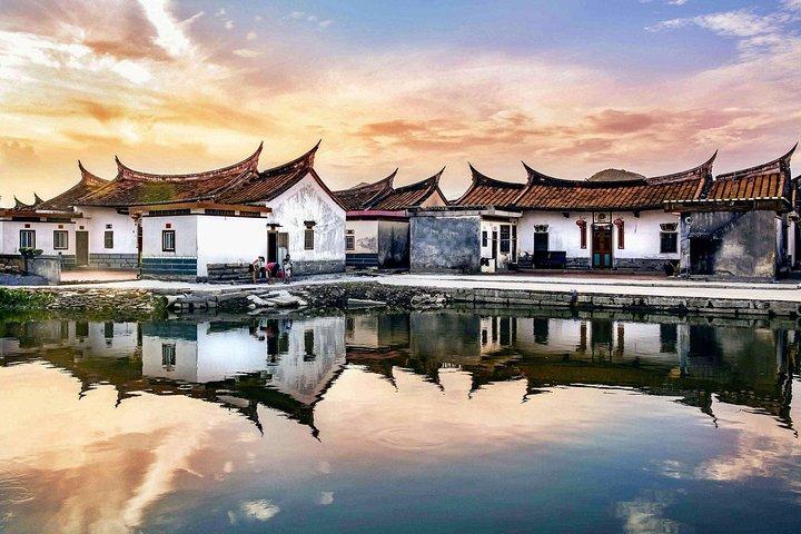 Tour de dos días para visitar Xiamen, el Parque Nacional Volcán y la Aldea Antigua de Daimei